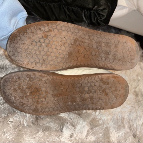 Notice Dolce Vita Cream Sneakers with Tan Sole - Picture 4 of 6